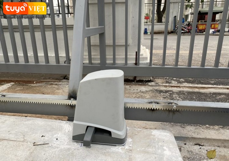 Tuya-SGD500-Lap dat 1